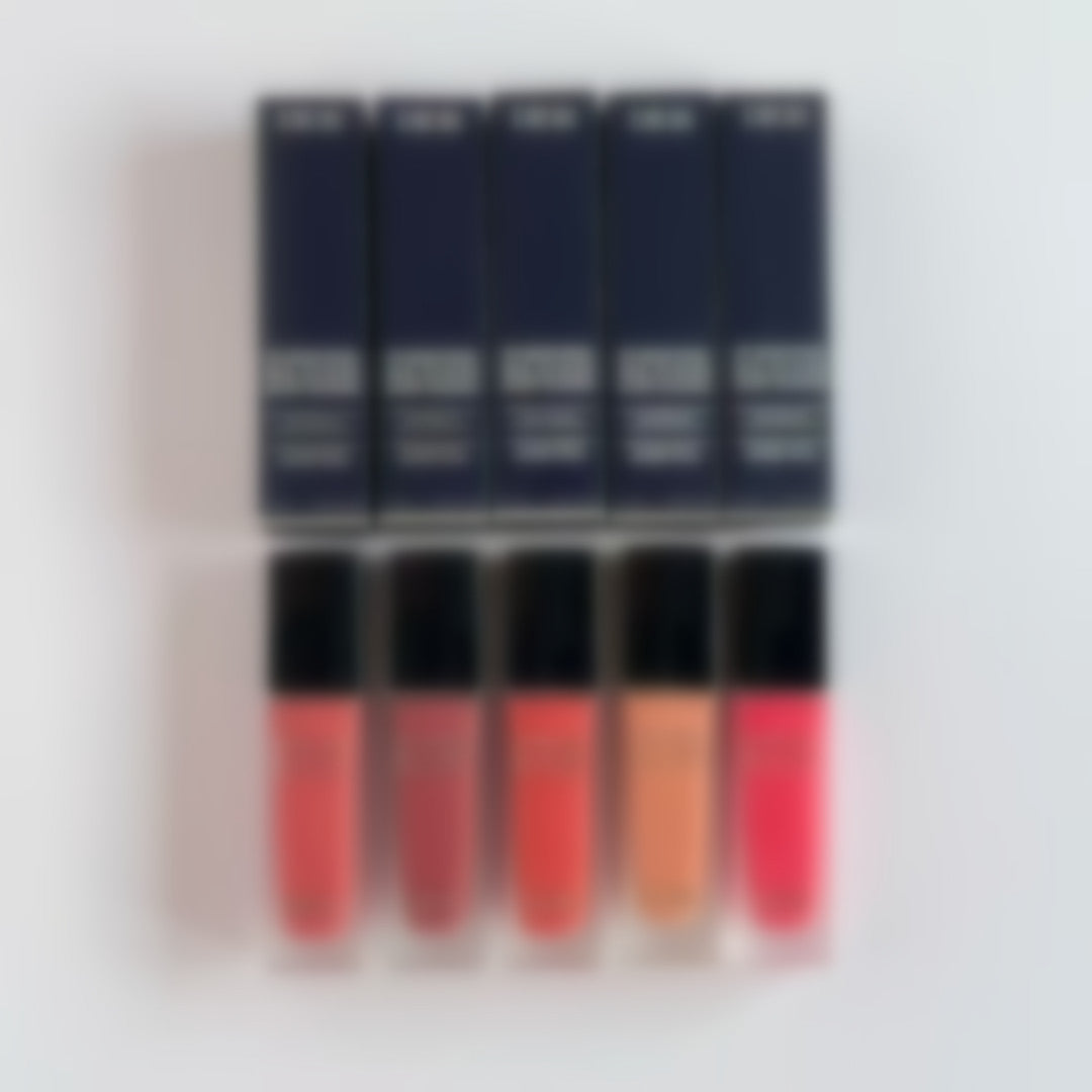 Natural nude makeup with fine shimmer, orange shade that brightens and contours, Dika liquid blush